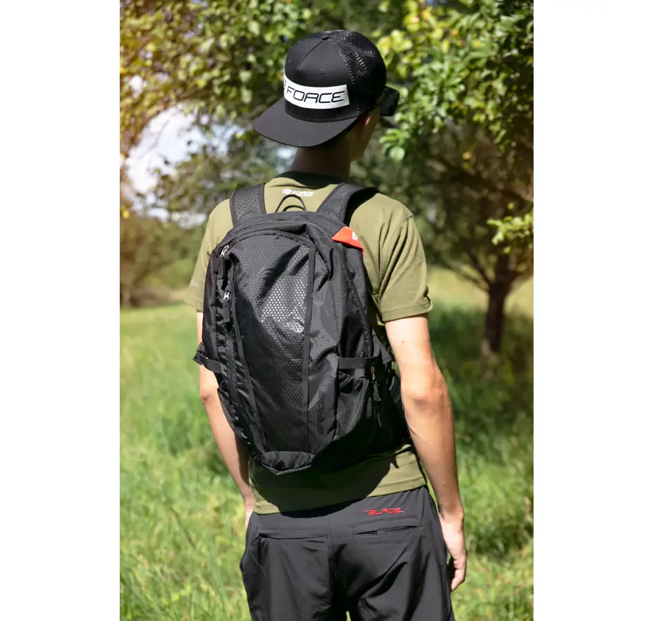 batoh FORCE GRADE 22 l, černý