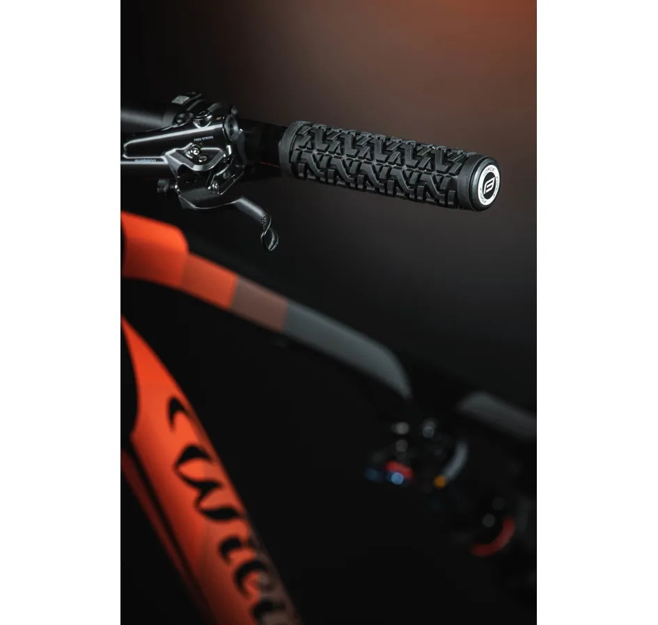 madla FORCE gumová, černá, balená